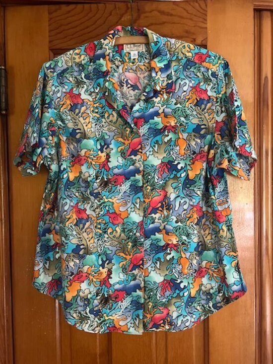L.L. Bean Tops - VINTAGE L.L. Bean 1980s Fish Seahorse Underwater Print Shirt Woman's Small
